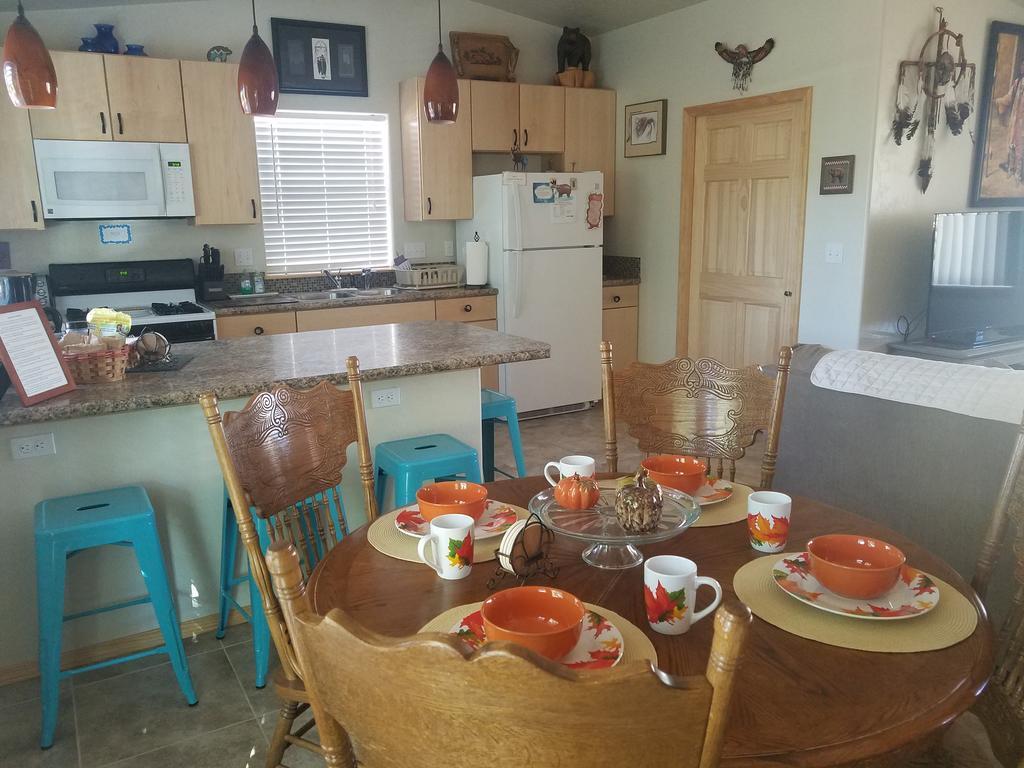 Grizzly Roadhouse Bed And Breakfast Cortez Buitenkant foto