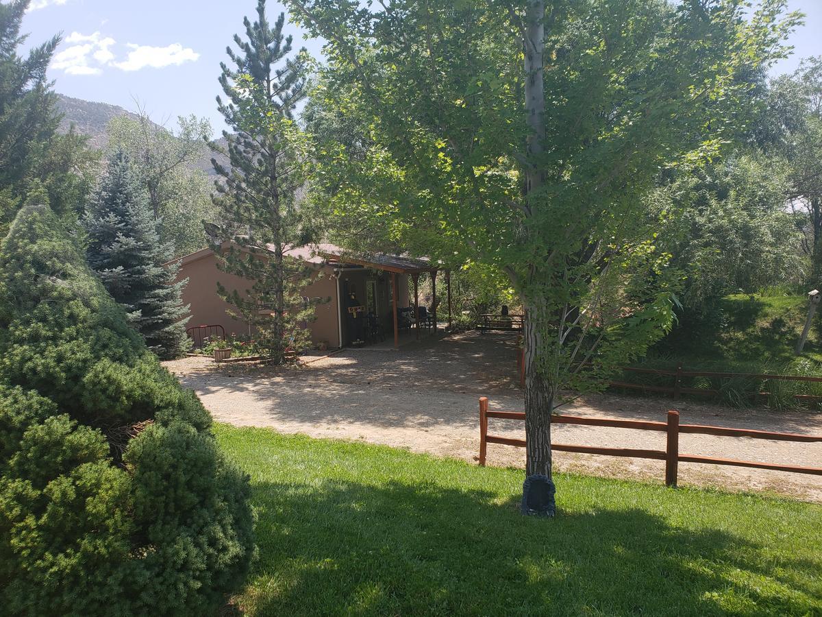 Grizzly Roadhouse Bed And Breakfast Cortez Buitenkant foto