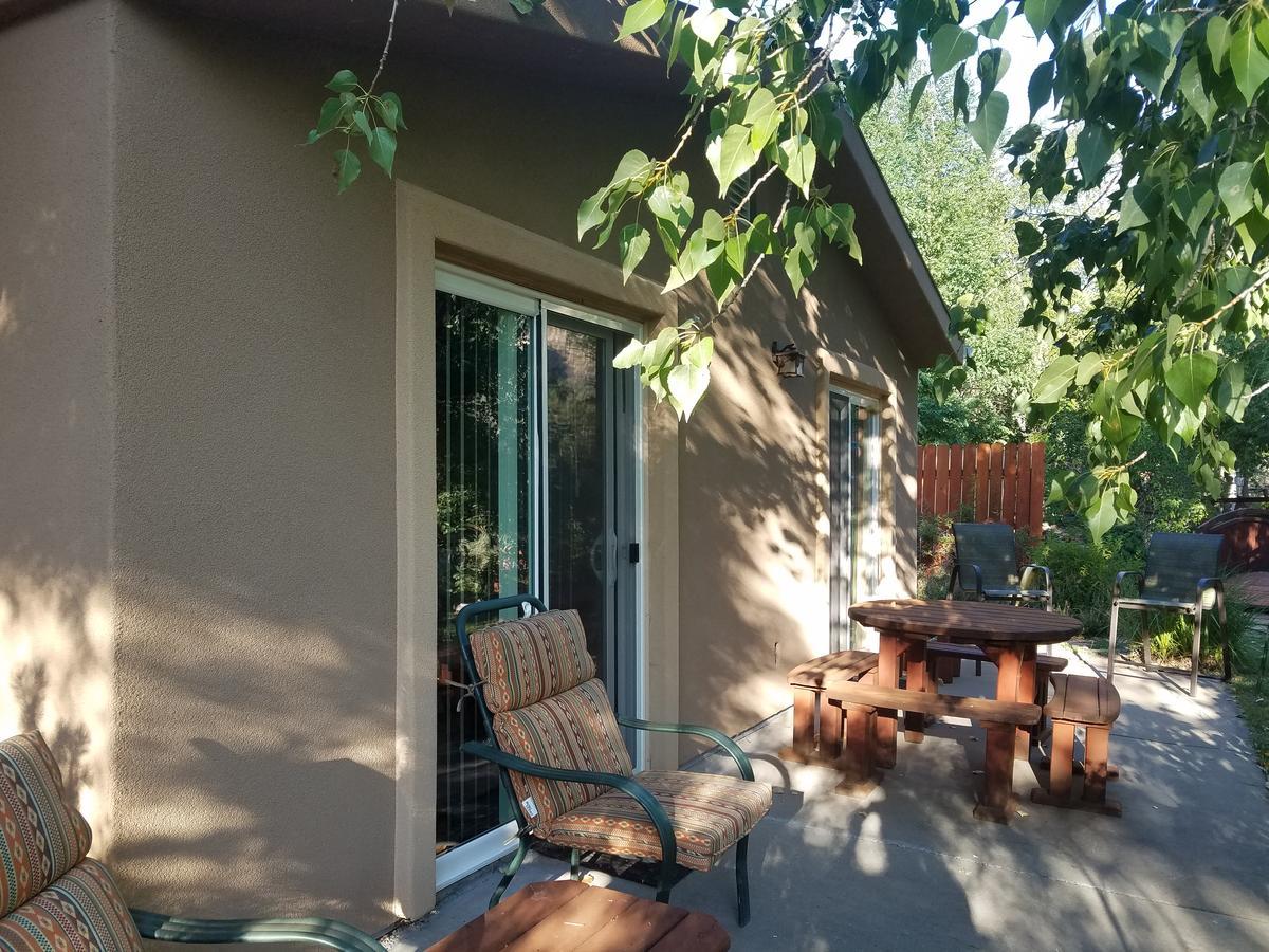 Grizzly Roadhouse Bed And Breakfast Cortez Buitenkant foto